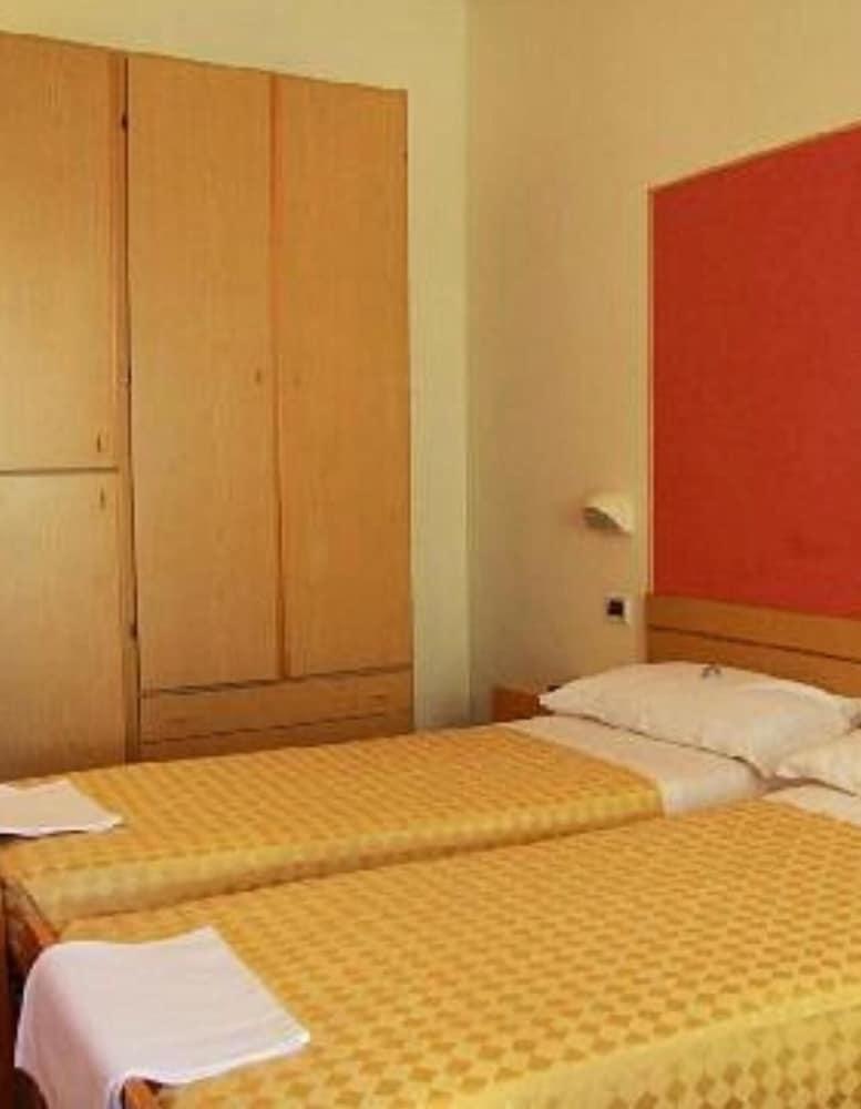 Hotel Losanna ريميني المظهر الخارجي الصورة